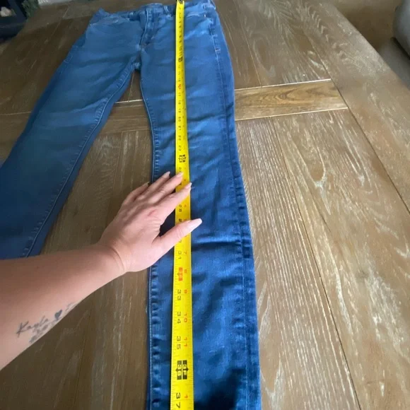 Good American Jeans See description for sz - Picture 2 of 9